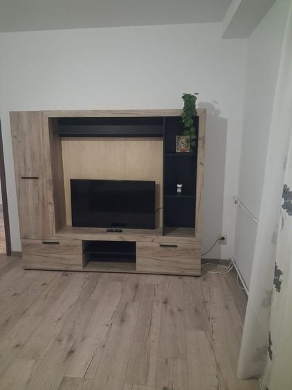 Garsonieră decomandată în Brâncoveanu
