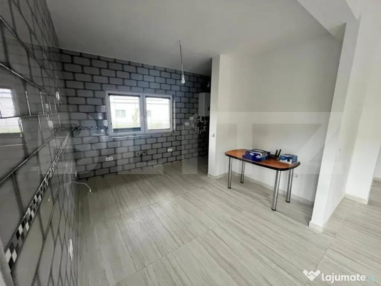 Casă cu 4 camere cu Teren 500 Mp în Central