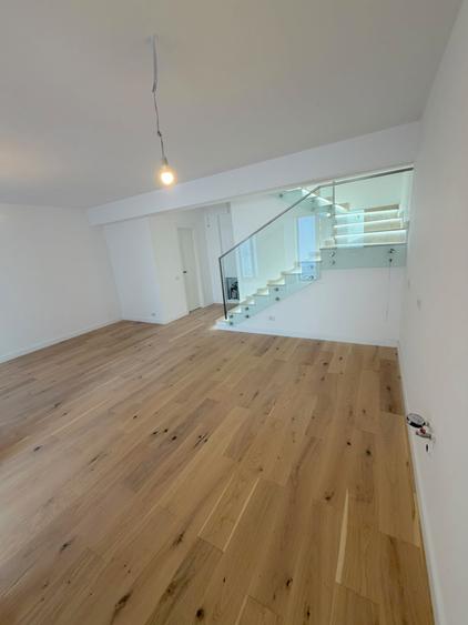 Duplex cu 4 camere cu Canalizare în Chitila
