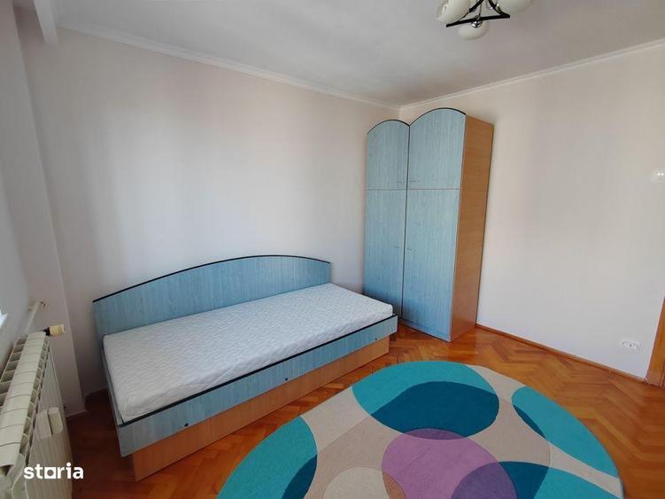 Apartament cu 4 camere decomandat, mobilat în Titan