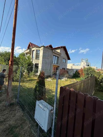 Casă cu 5 camere cu Teren 335 Mp în Mușcel
