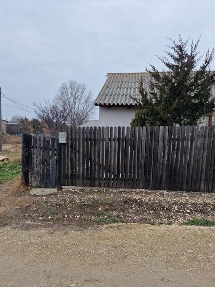 Casă cu 1 camere decomandat în Lumina