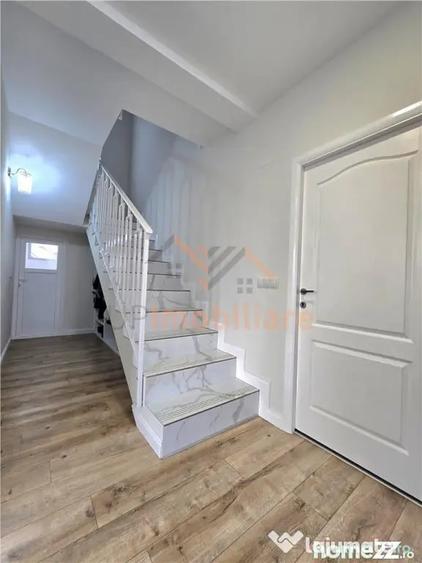 Casă cu 5 camere cu Teren 507 Mp în Sânmartin