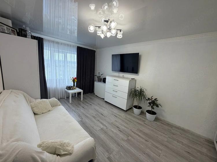 Garsonieră decomandată în Andronache