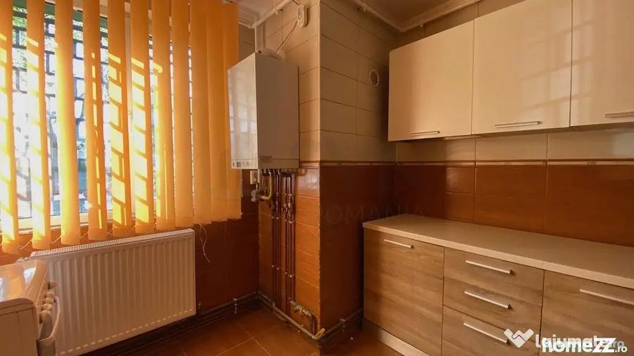 Apartament cu 3 camere semidecomandat în Chibrit