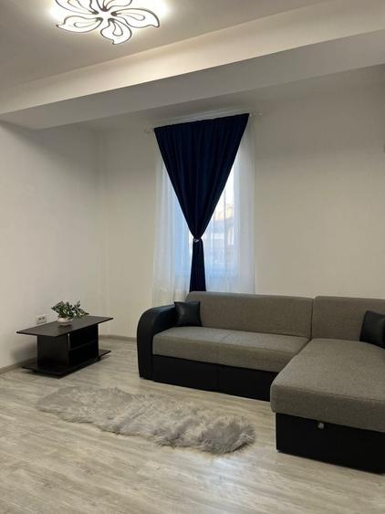 Apartament cu 2 camere decomandat în Roșu