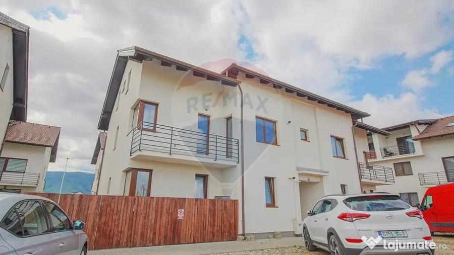 Apartament cu 3 camere decomandat în IAR