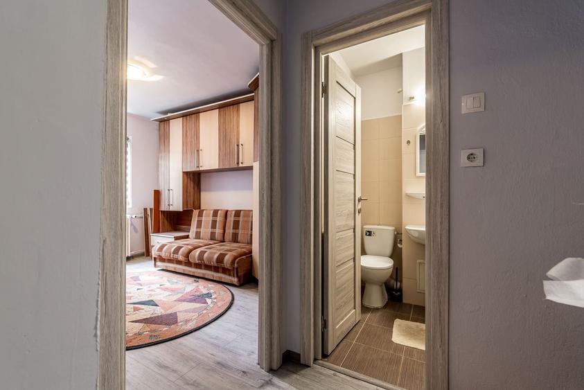 Apartament cu 2 camere semidecomandat în Aurel Vlaicu