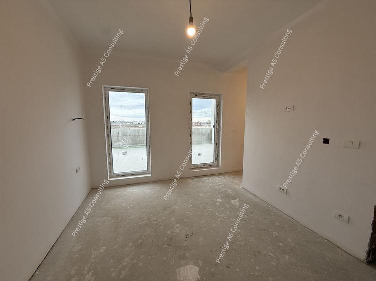 Duplex cu 4 camere cu Canalizare în Giarmata