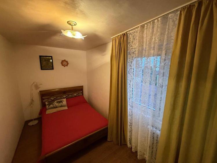 Apartament cu 2 camere semidecomandat, mobilat în Podu Roș