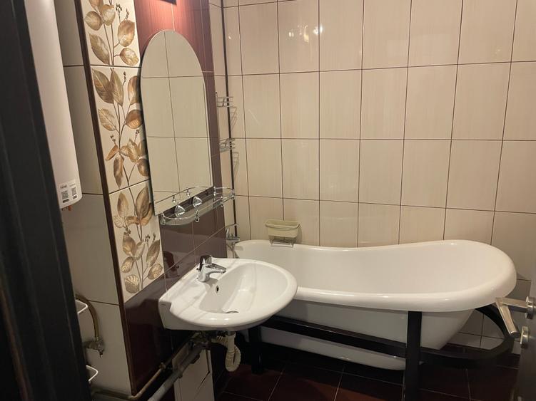 Apartament cu 3 camere decomandat în Unirii