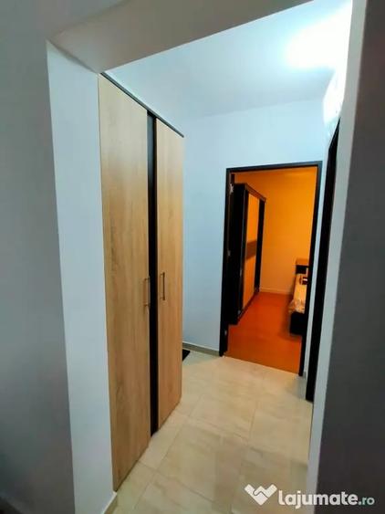 Apartament cu 2 camere semidecomandat în Iancului