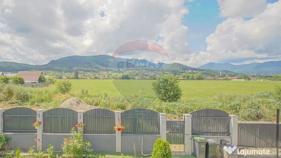 Casă cu 4 camere cu Teren 605 Mp în Central