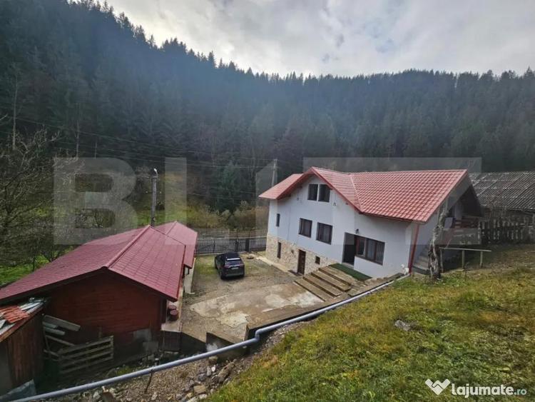 Casă cu 6 camere cu Teren 1565 Mp în Popești