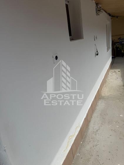 Casă individuală cu 4 camere cu Canalizare în Plopi