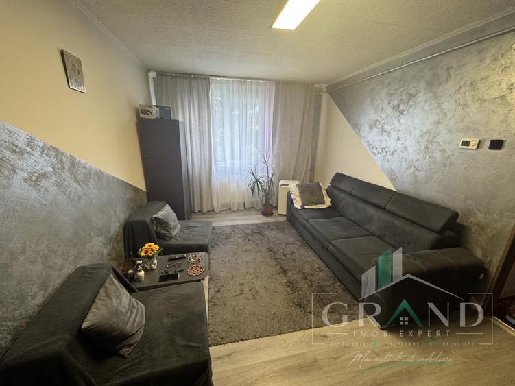 Apartament cu 2 camere semidecomandat, mobilat în Semicentral