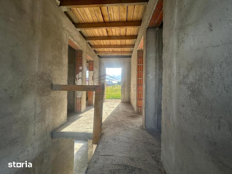 Casă cu 4 camere cu Teren 500 Mp în Moara