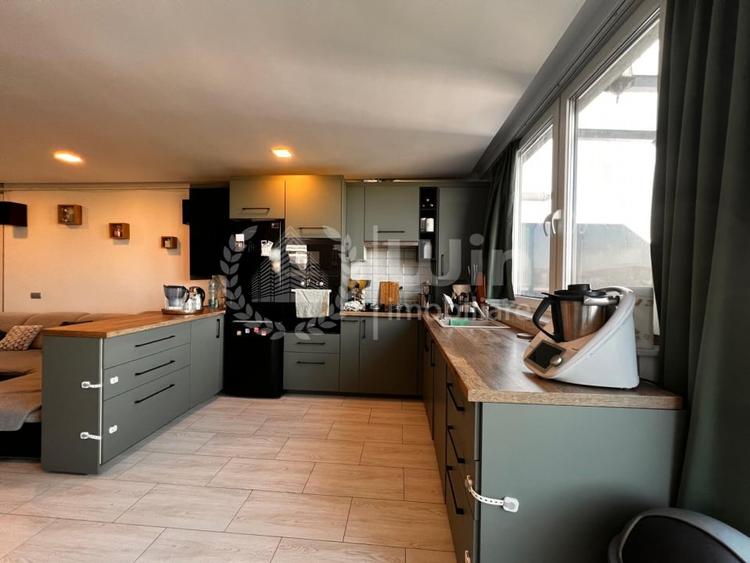 Apartament cu 3 camere semidecomandat, mobilat în Sânnicoară