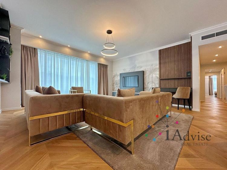 Apartament cu 4 camere decomandat, mobilat în Central