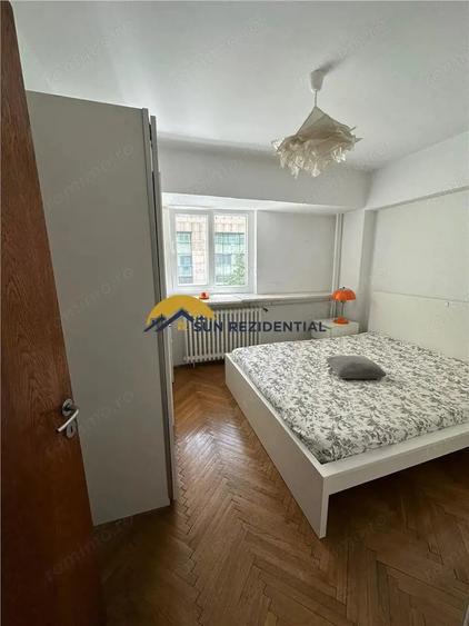 Apartament cu 4 camere decomandat, mobilat în Calea Victoriei