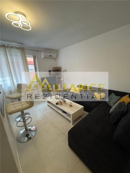 Apartament cu 2 camere decomandat în Apărătorii Patriei