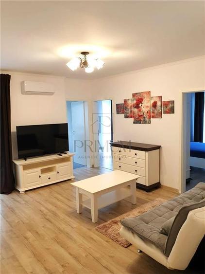 Apartament cu 3 camere decomandat, mobilat în Aradului