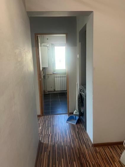 Apartament cu 3 camere decomandat în Ostroveni