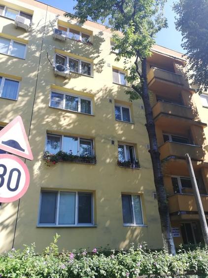 Blv.Brancoveanu - Izvorul Oltului - apartament 3 camere - 1
