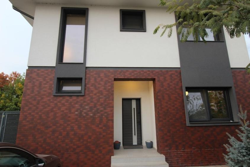 Casă cu 5 camere cu Teren 600 Mp în Corbeanca