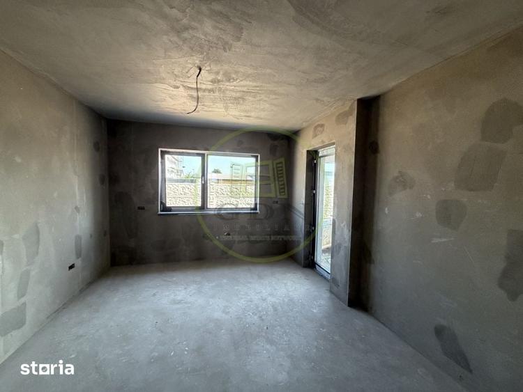 Casă cu 4 camere cu Teren 252 Mp în Malu Mare