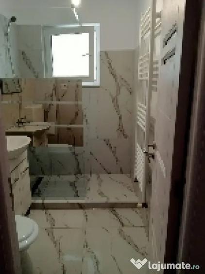 Apartament cu 2 camere semidecomandat în Precista