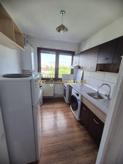 Apartament cu 2 camere decomandat, mobilat în Titan