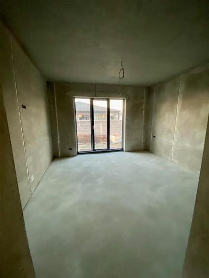 Casă cu 3 camere cu Teren 500 Mp în Tokai