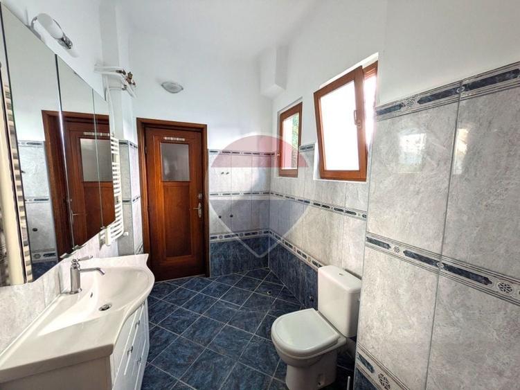 Apartament cu 4 camere decomandat în Aviatorilor