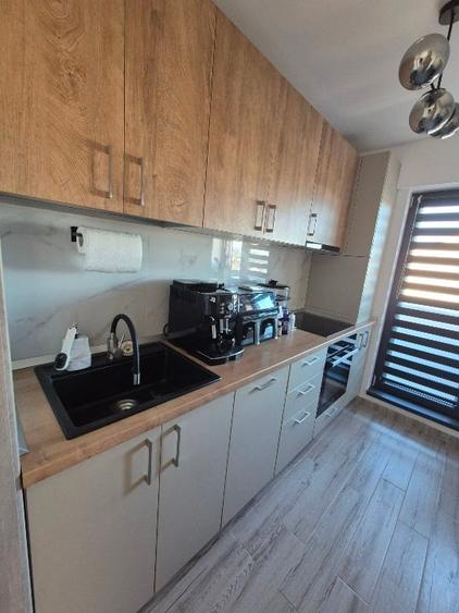 Apartament cu 3 camere decomandat, mobilat în Central
