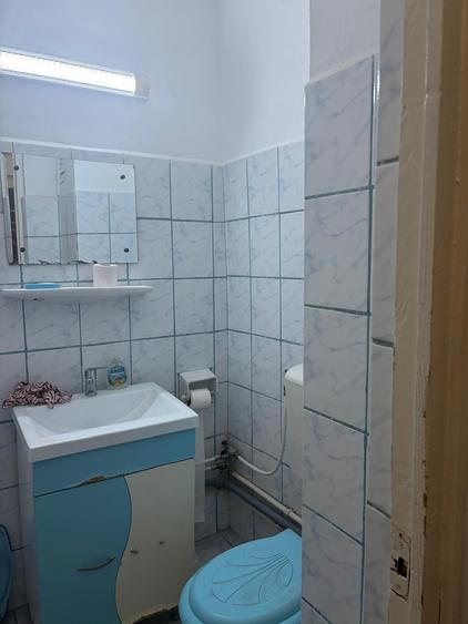 Apartament cu 3 camere decomandat în Căpățânești