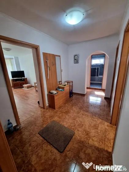 Apartament cu 4 camere decomandat în Ultracentral