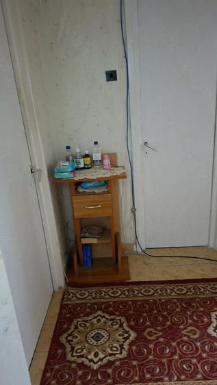 Apartament cu 3 camere decomandat în Pajura