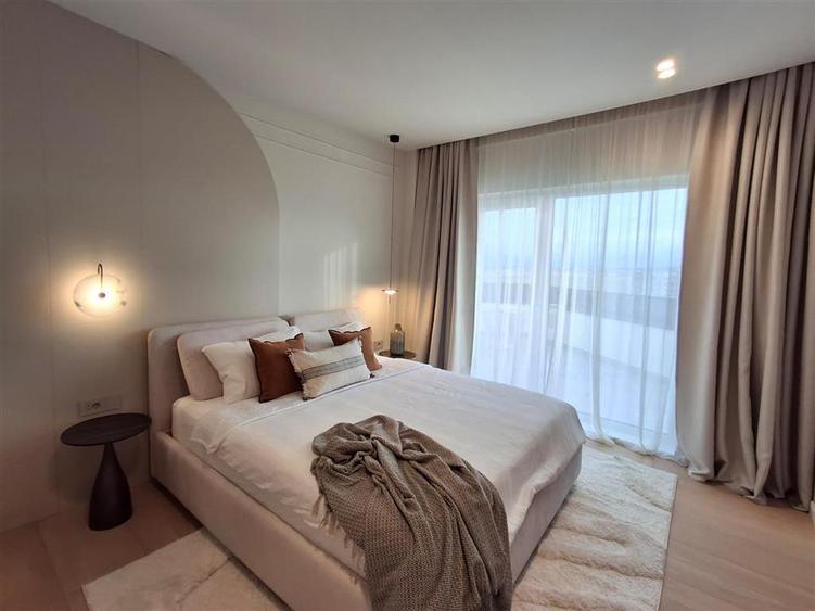 Apartament cu 3 camere decomandat în Exterior Sud