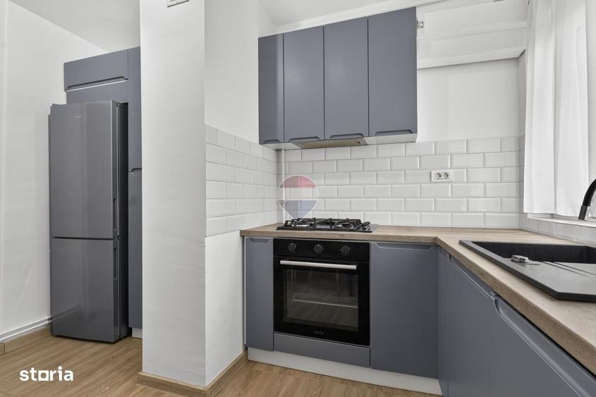 Apartament cu 4 camere în Polivalentă