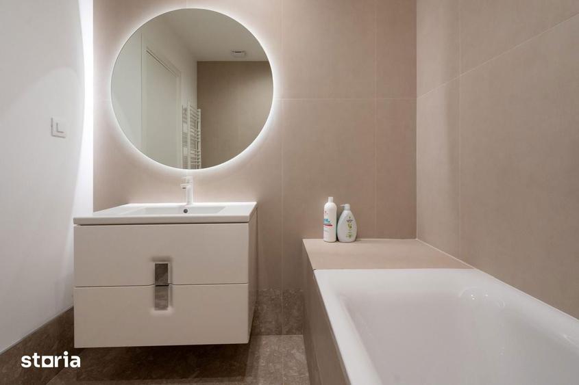 Apartament cu 3 camere decomandat în Străulești