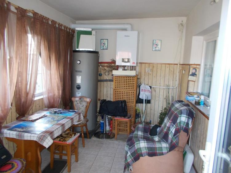 Casa individuala, 1995, Giroc, P+E, 4 camere, 220mp, teren 280mp, acces auto - 2