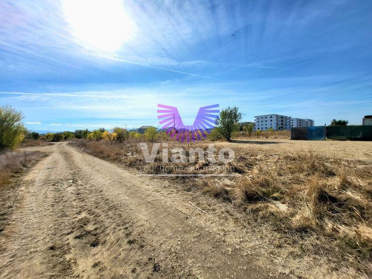Teren agricol intravilan de 11661 mp, în Nord-Vest