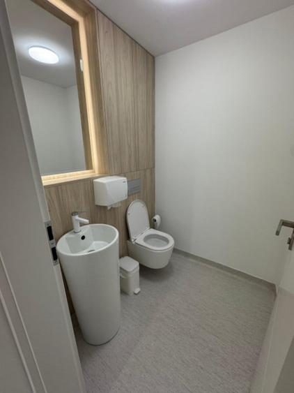 Spațiu comercial, de 15 mp, în 1 Mai