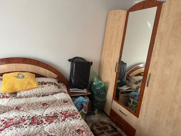 Apartament cu 3 camere decomandat în Valea Rosie