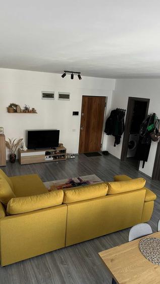 Apartament cu 2 camere semidecomandat în Central
