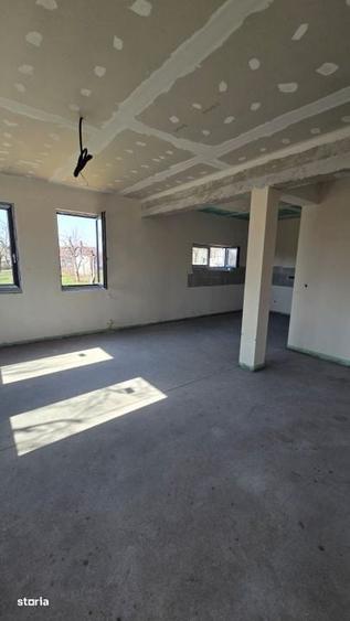 Casă cu 3 camere în Viile Satu Mare