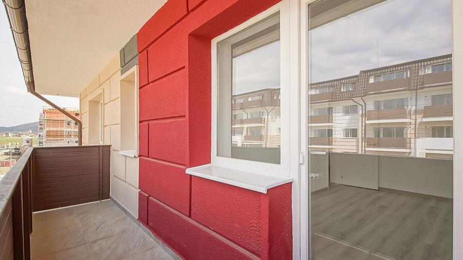 Apartament cu 3 camere decomandat în Sânpetru