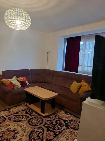 Apartament cu 2 camere semidecomandat în Podgoria