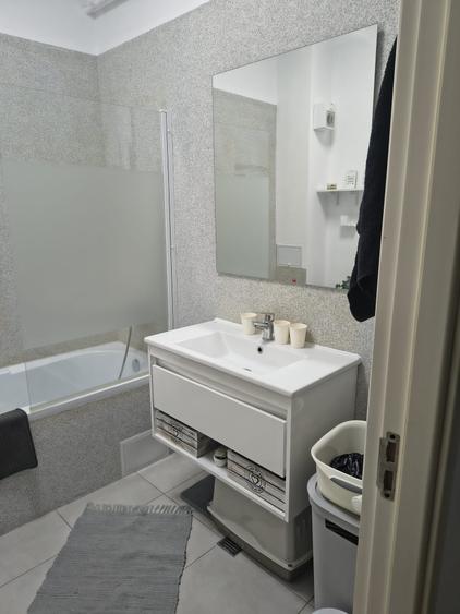 Apartament cu 2 camere decomandat în Est